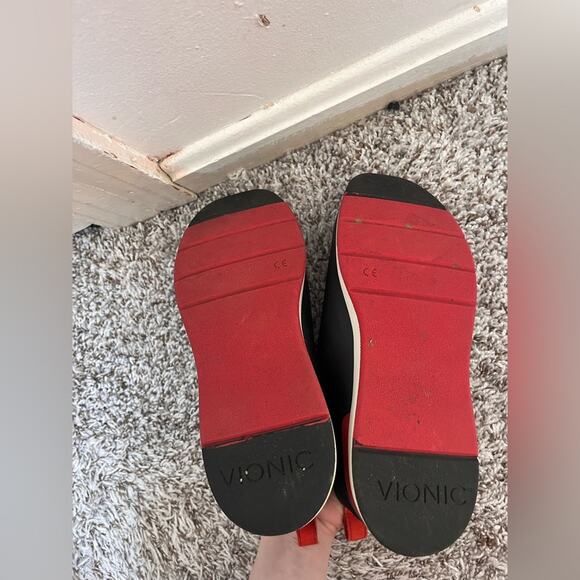 Vionic Women’s Cece Black Leather Casual Slip On Booties Size 8.5 Wide - Picture 5 of 5